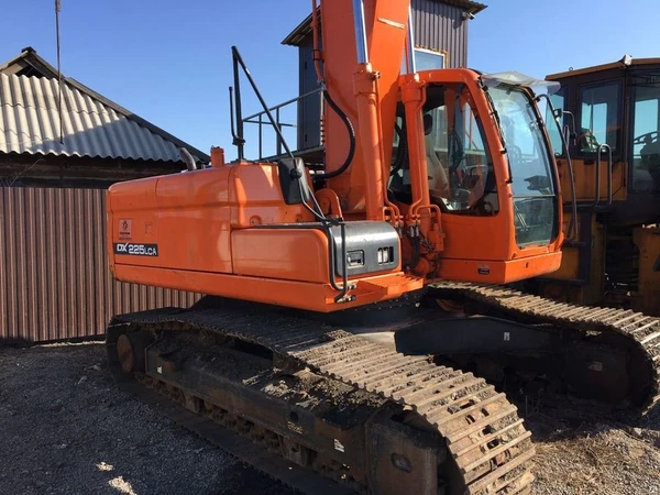 Фото Экскаватор гусеничный DOOSAN DX225LCA