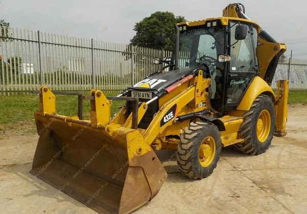 Фото Аренда экскаватора-погрузчика Caterpillar 432E, Краснодар