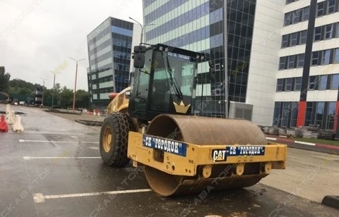 Фото Аренда дорожного катка Caterpillar CB14, Москва