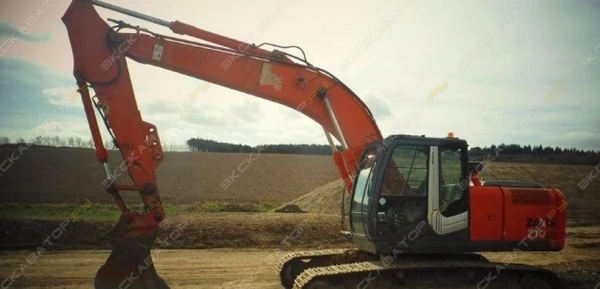 Фото Аренда гусеничного экскаватора Hitachi ZX210LC, Москва