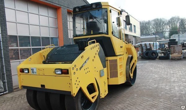 Фото Комбинированный каток Bomag BW 151 AC-4