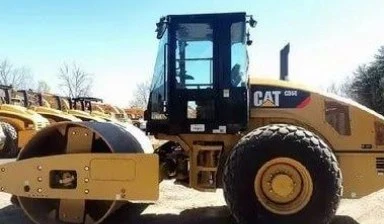 Фото Аренда катка Caterpillar CS56 по хорошим ценам