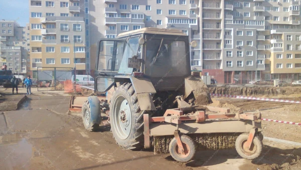 Фото Аренда подметально-уборочной машины МТЗ 82МК, Москва