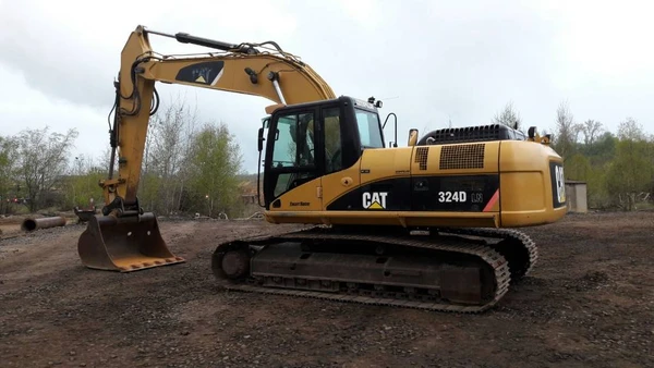 Фото Аренда гусеничного экскаватора CAT-324 Гидромолот есть.