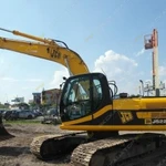 фото Аренда гусеничного экскаватора JCB JS 220, Санкт-Петербург