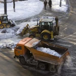 фото Услуга сезонного обслуживания по вывозу снега