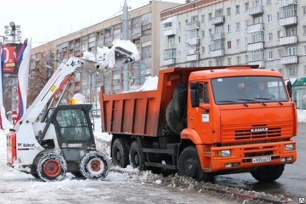 Фото Вывоз снега и снежно-ледяных образований на снежный полигон