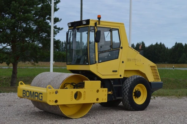 Фото Аренда катка BOMAG BW 177 - 7,5 тонн