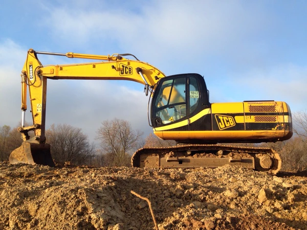 Фото Аренда гусеничного экскаватора JCB 220