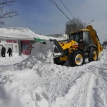 фото Убираем снег своей техникой