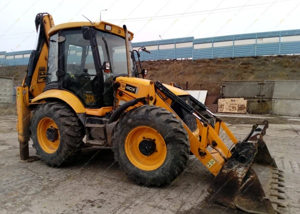 Фото Аренда экскаватора-погрузчика JCB 4CX, Новосибирск