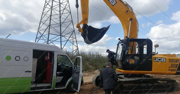 Фото Аренда гусеничного экскаватора JCB JS 205, Москва