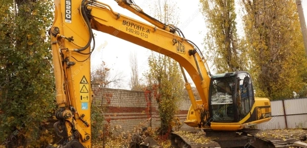 Фото Аренда гусеничного экскаватора JCB JS 200, Воронеж