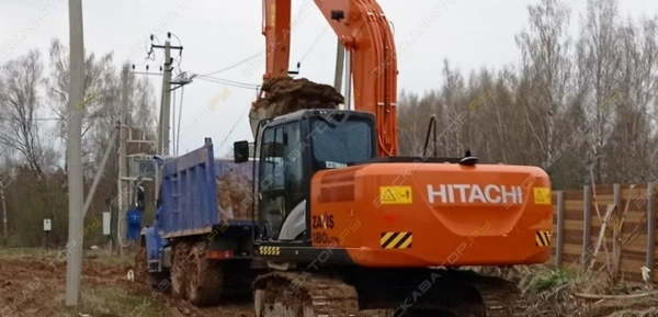 Фото Аренда гусеничного экскаватора Hitachi ZX180LC, Москва