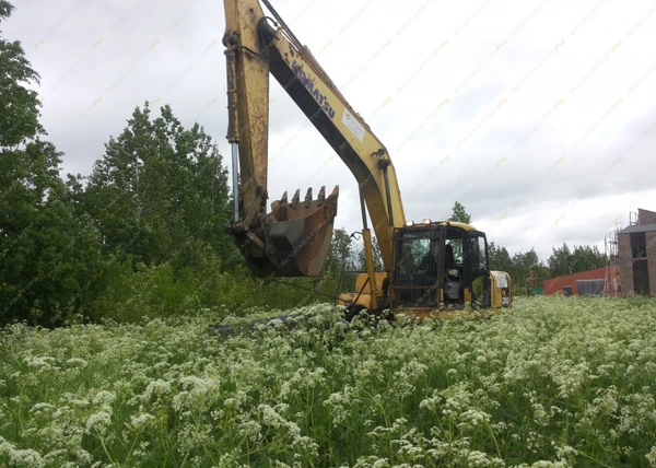 Фото Аренда гусеничного экскаватора Komatsu PC200, Санкт-Петербург