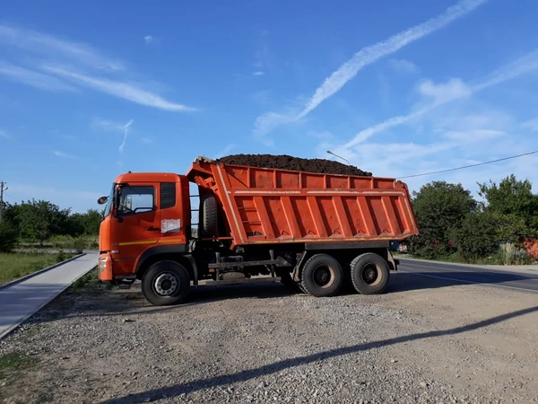 Фото Услуги СПЕЦТЕХНИКИ вывоз грунта, веток, строй.мусора 