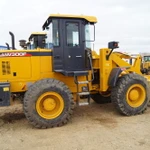 фото XCMG LW 300F фронтальный погрузчик