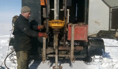 Фото Аренда гусеничных вездеходов, буровая установка