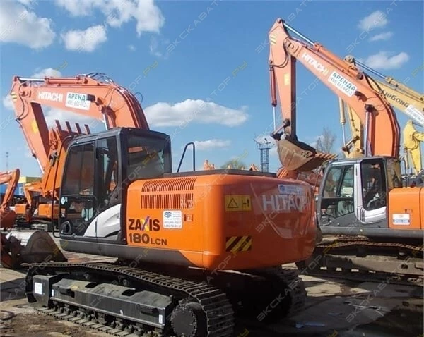 Фото Аренда гусеничного экскаватора Hitachi ZX180LCN-5G, Москва