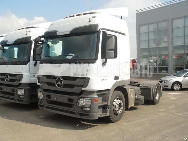 Фото Тягач Mercedes-Benz Actros 1844LS