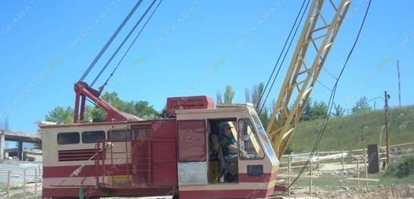 Фото Аренда гусеничного крана Челябинец ДЭК-251, Сургут