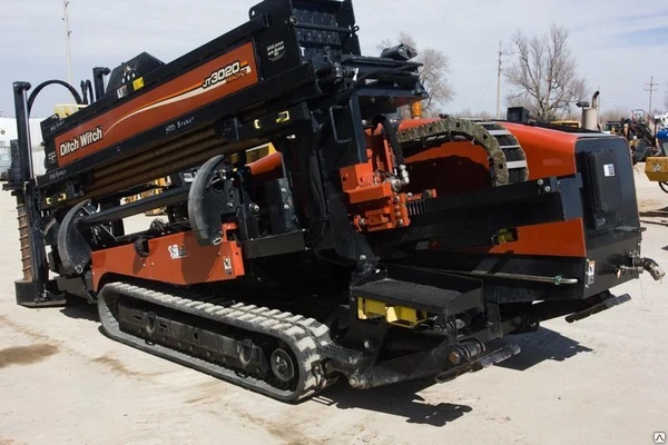 Фото Бестраншейная прокладка коммуникаций ГНБ прокол Ditch Witch