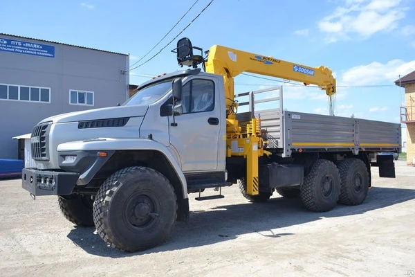 Фото УРАЛ NEXT 4320 (Бортовой 5,85 м) c КМУ Soosan 736L2 Top (вер. управление)