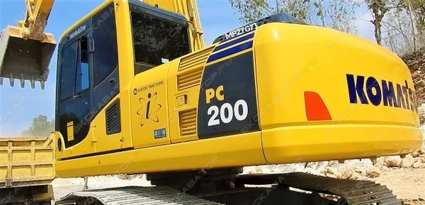 Фото Аренда гусеничного экскаватора Komatsu PC200-8, Москва