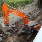 фото Аренда экскаватора Hitachi ZX250-LCH3