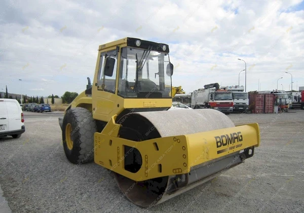 Фото Аренда дорожного катка Bomag BW 211 D-4, Москва