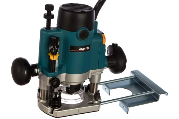 Фото Фрезер Makita RP1110C