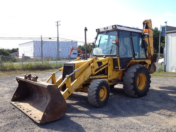 Фото Аренда экскаватора-погрузчика JCB 1400