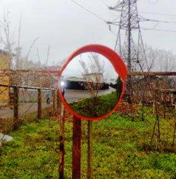 Фото Обзорные зеркала безопасности дорожные и для помещений