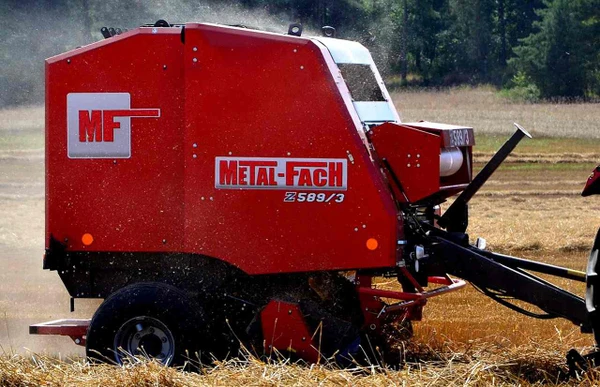 Фото Пресс-подборщик Metal-Fach Z-589/3 (514) с переменной камерой базовая комплектация