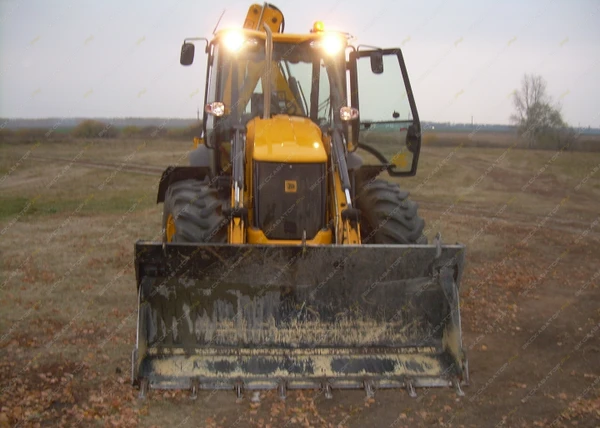 Фото Аренда экскаватора-погрузчика JCB 3CX, Самара