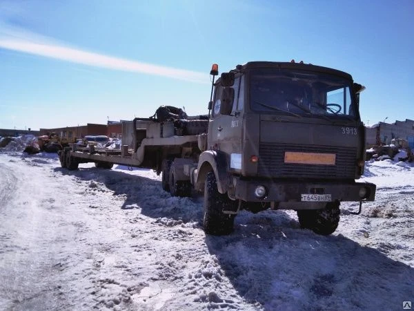 Фото МАЗ с прицепом-трал