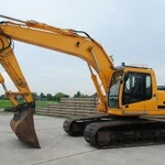 фото Экскаватор гусеничный Hyundai R250 LC