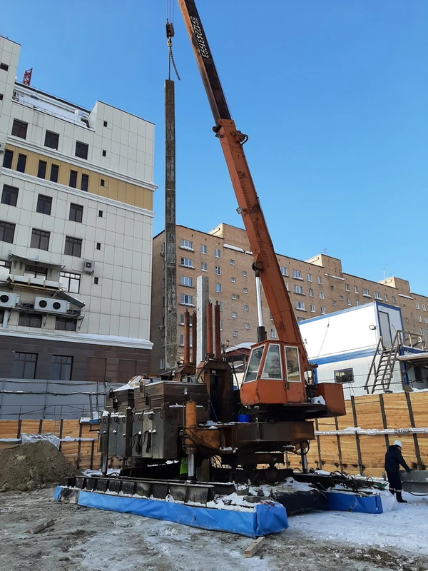 Фото В аренду сваевдавливающая установка DTZ 200  .