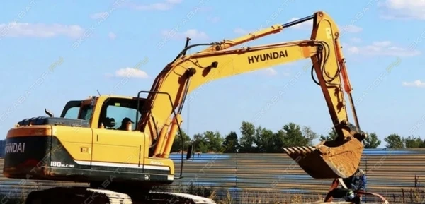 Фото Аренда гусеничного экскаватора Hyundai R 180LC-3, Москва