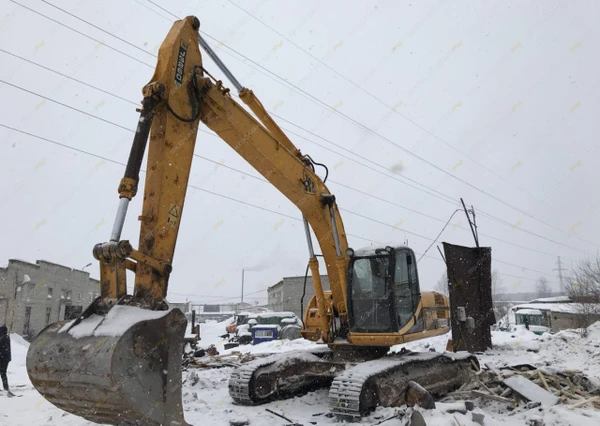 Фото Аренда гусеничного экскаватора JCB JS 260LC, Сочи