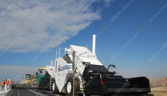 Фото Аренда перегружателя асфальта (асфальтовой смеси) Roadtec SB2500E Shuttle Buggy, Москва