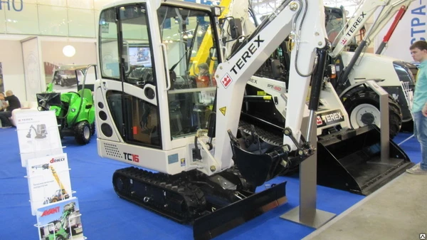 Фото Мини-экскаватор Terex TC 16