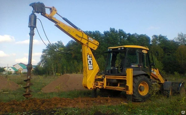 Фото Ямобур на базе погрузчика-экскаватора JCB 3 CX Super (D 250, 400мм), гл. 3м