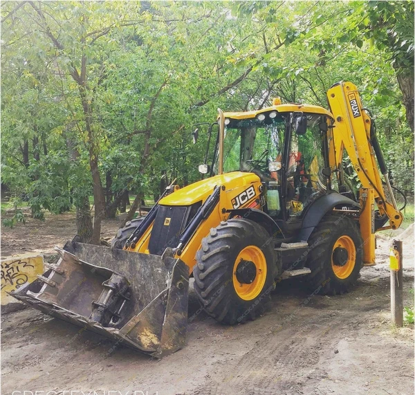 Фото Аренда экскаватора-погрузчика JCB 3CX Super, Москва