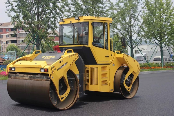 Фото Аренда катка Bomag BW 203 AD-4