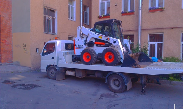 Фото Аренда мини-погрузчика Bobcat S650HF