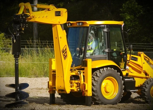 Фото Аренда Ямобура JCB