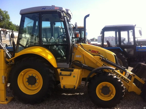 Фото Экскаватор-погрузчик New Holland B90B LR (Трактор)