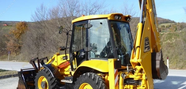 Фото Аренда экскаватора-погрузчика JCB 3CX Super, Барнаул