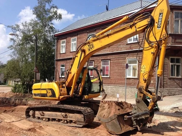 Фото Сдам в аренду гусеничный экскаватор JCB JS220, 1,2  куб.